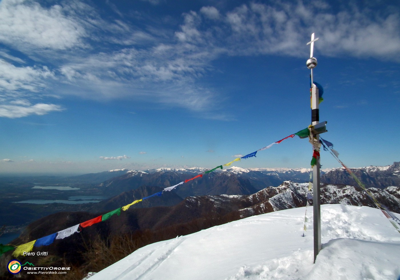 31 Vista verso i laghi brianzoli e la pianura.JPG